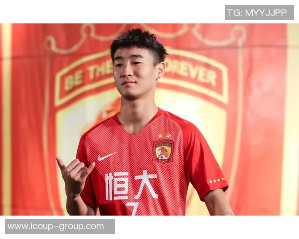 厄齐尔或将加盟西甲球队，引发球迷热议和期待