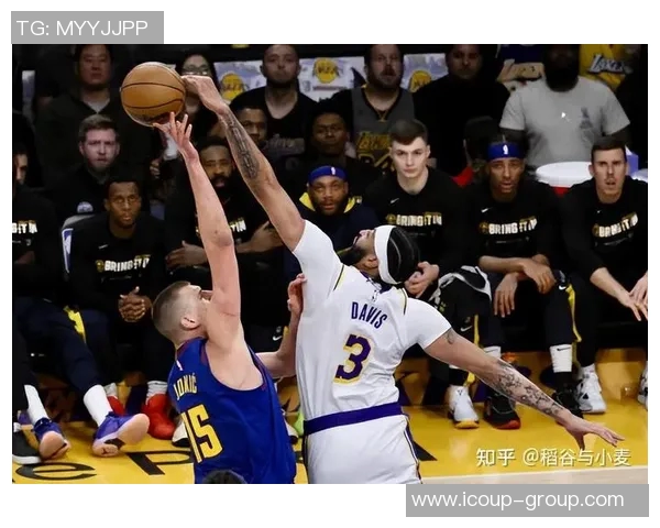 湖人客场大胜掘金，浓眉哥砍下33分，霸气回归引爆赛季！