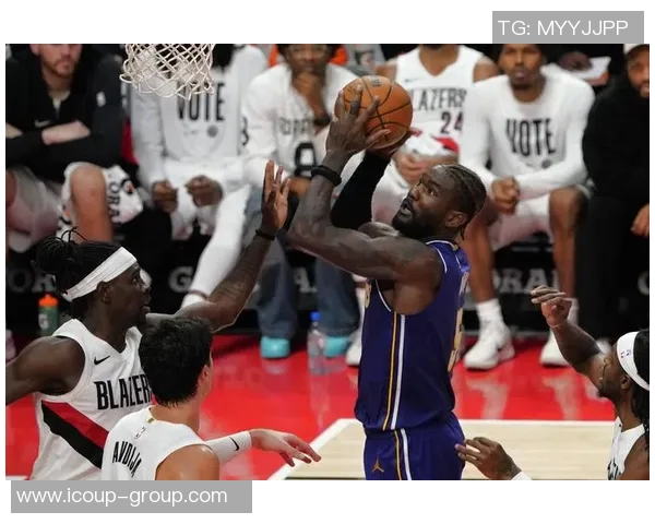 湖人大胜开拓者，詹姆斯狂砍35分！队史连胜迎来尤达斯，詹皇正式复出助球队夺胜