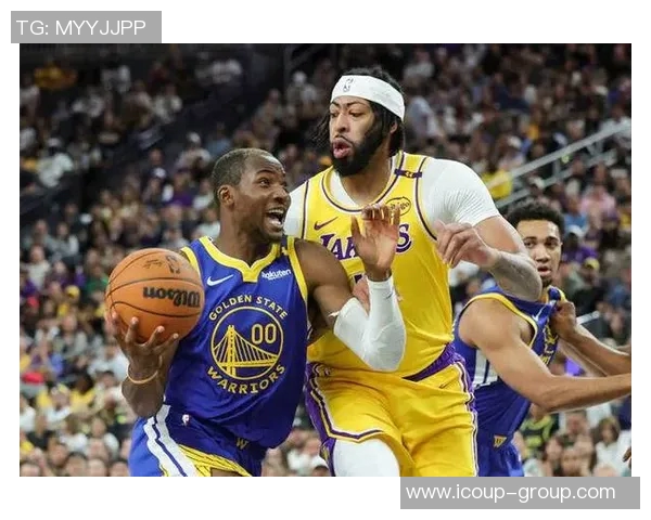 库里率队豪取八连胜，勇士依旧领跑西部榜首