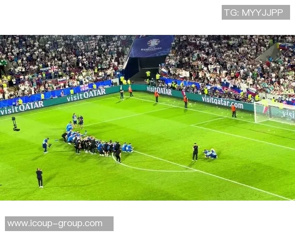 英格兰足球队在本届欧洲杯赛中大放异彩，成功晋级决赛